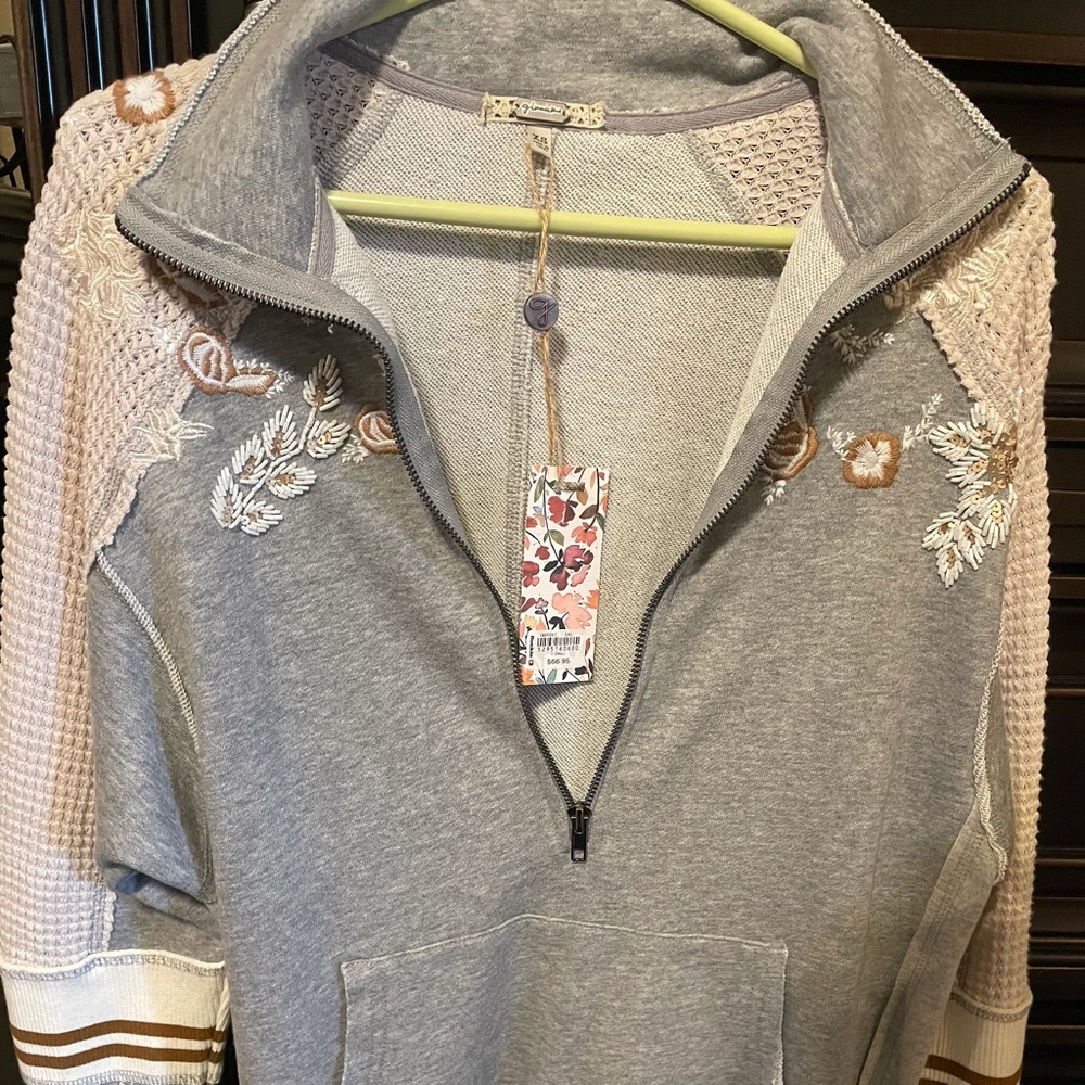 Women’s zipper cardigan from Buckle